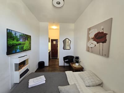 S8 Small studio apartment