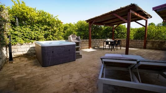 Pizzuta con vasca idromassaggio