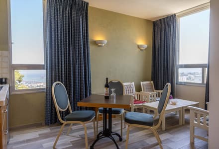 411 Suite with Sea View