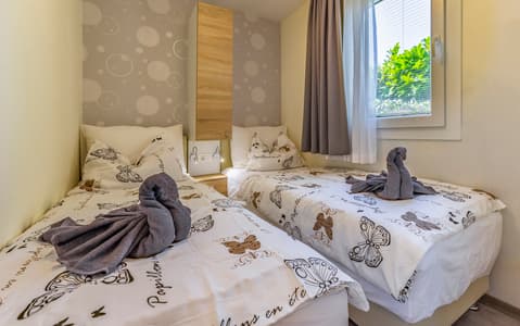 Luxury Mobile Home [1]