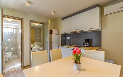 Luxury Mobile Home [1]