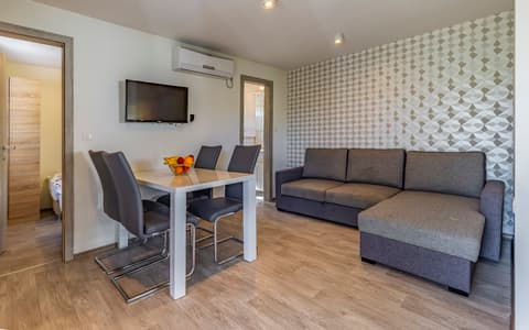 Luxury Mobile Home [2]