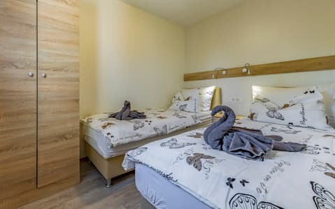 Luxury Mobile Home [2]