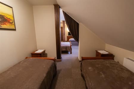 Nr.6 Standartinis šešiavietis kambarys