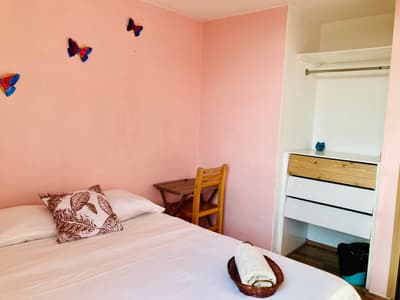 R3 Habitación Privada con Cama Matrimonial y Baño Compartido