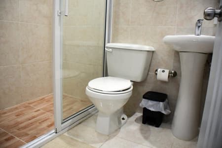 R7-Classic Single King Room