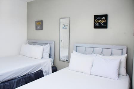 R11- Comfort Triple Room 1QB -1TB