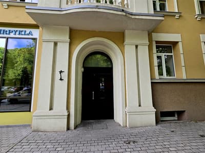 S14 Foto studio with balcony