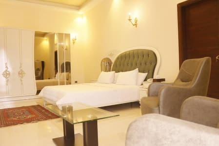 Royal Suite with Pool View