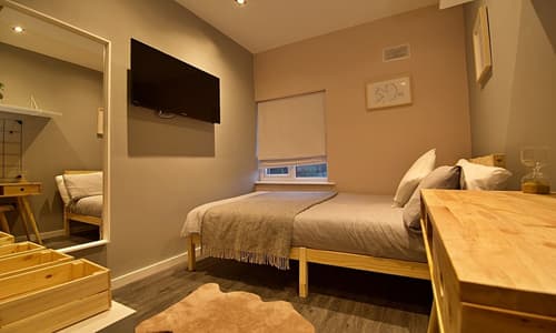 Bellerose Seven "a boutique city haven"