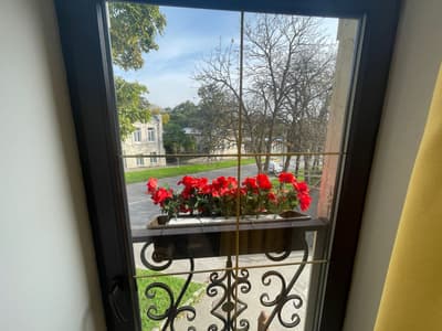 ГД "Роза Кавказа" №1 Двухкомнатный черырехместный номер 2-й этаж