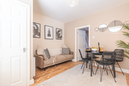 'Afton', 'for a trendy stay close to the city'