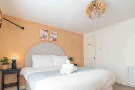 'Afton', 'for a trendy stay close to the city'