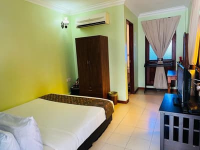 102 JEBAT DELUXE QUEEN