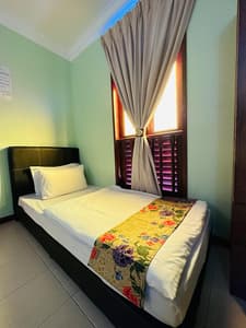 105 KASTURI FAMILY DELUXE