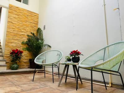 r8 · Hab Pequeña pareja / 1 cuadra Mdo Merced / Baño Compartido R7 Oaxaca de Juárez