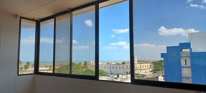 R1 (502) Apartamento con vista a la playa, la mejor zona de la ciudad, genial para trabajar o estar con la familia