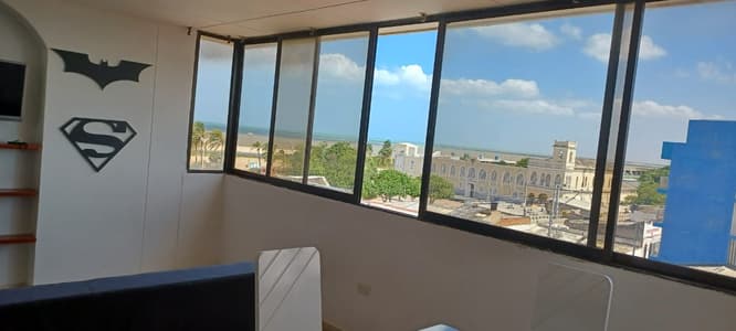 R1 (502) Apartamento con vista a la playa, la mejor zona de la ciudad, genial para trabajar o estar con la familia
