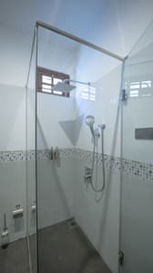 Deluxe Apartment - Sunflowers