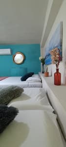 Delfín · Habitación privada con baño, cerca playa la punta Brisas de Zicatela