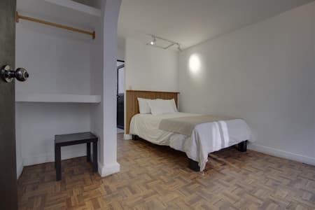 Punto E -  Suite de 2 habitaciones,  2 camas matrimoniales, planta baja. 4 personas