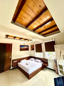 King Room with Balcony (Central)