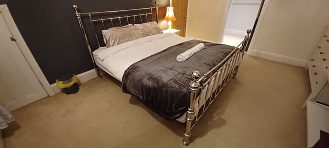 The Diamond En-suite Super King Room Hertfordshire