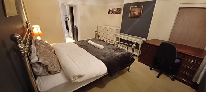 The Diamond En-suite Super King Room Hertfordshire