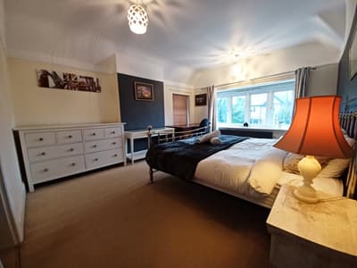 The Diamond En-suite Super King Room Hertfordshire