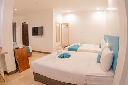 Family room only for 6