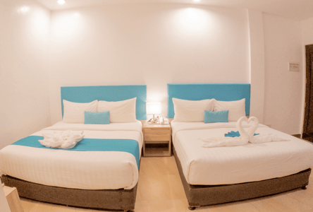 Family room only for 6