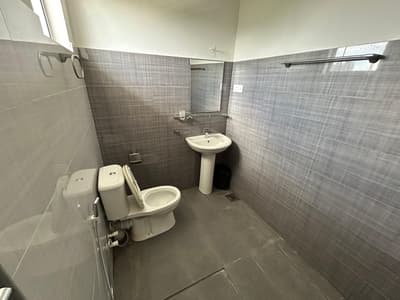 JGR 608 - Single Room with Private Bathroom