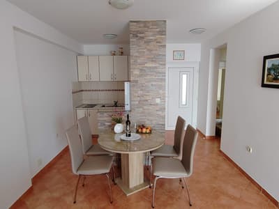 Apartment East 1st floor