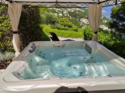 Apartment Garden with spa