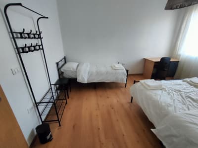 Triple room with shared bathroom