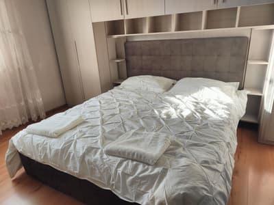 Double room with shared bathroom