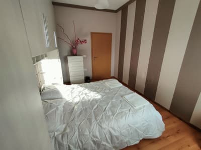 Double room with shared bathroom