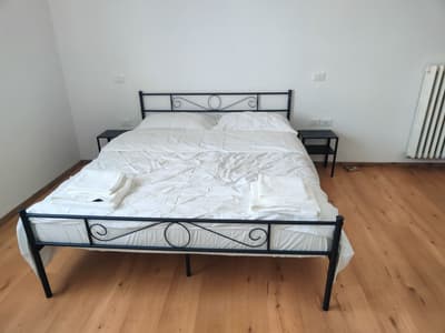 Triple room with shared bathroom