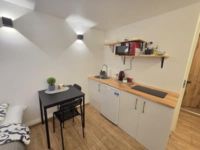 T4 Studio apartment
