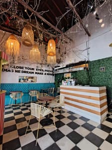 Rent the Entire La Antigua Cápsula Hostel in Getsemaní, Cartagena- Alquila el Hostal La Antigua Cápsula Completo