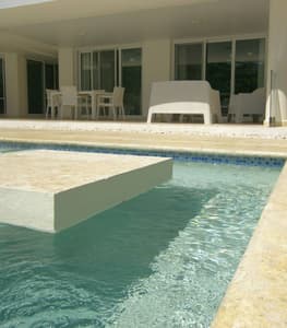 A1-Spacious 2-Bedroom Apartment with Pool View (A1)