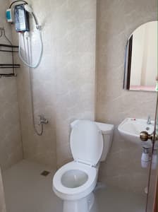 ZURICH ROOM | Residencia de Azucena | TACLOBAN