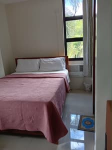 ZURICH ROOM | Residencia de Azucena | TACLOBAN