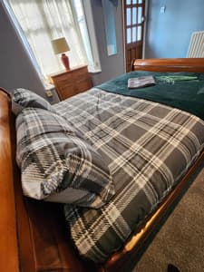 The Ivy 1 - King
