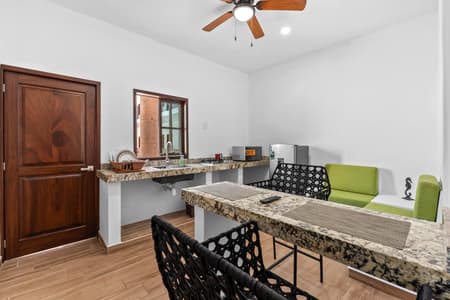 Casa Nacho Hotel, 2-Bedroom, 1-bath, Pool, Second Floor