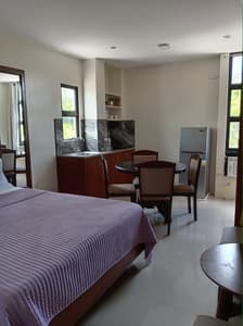 PARIS ROOM Deluxe | Residencia de Azucena | TACLOBAN