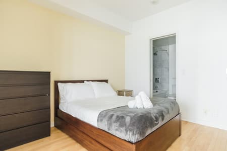 1312- 1BDR, 2 bed, 1 bath Across Scotibank Arena with parking