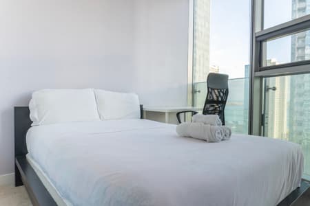 1805-2Bdr+ Den, 4-Bed, CN Tower View with parking