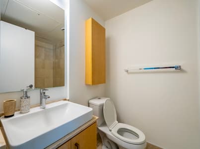 2905-1-bdr 1-bath Downtown with parking across Scotiabank Arena