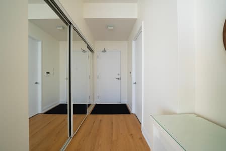 2905-1-bdr 1-bath Downtown with parking across Scotiabank Arena